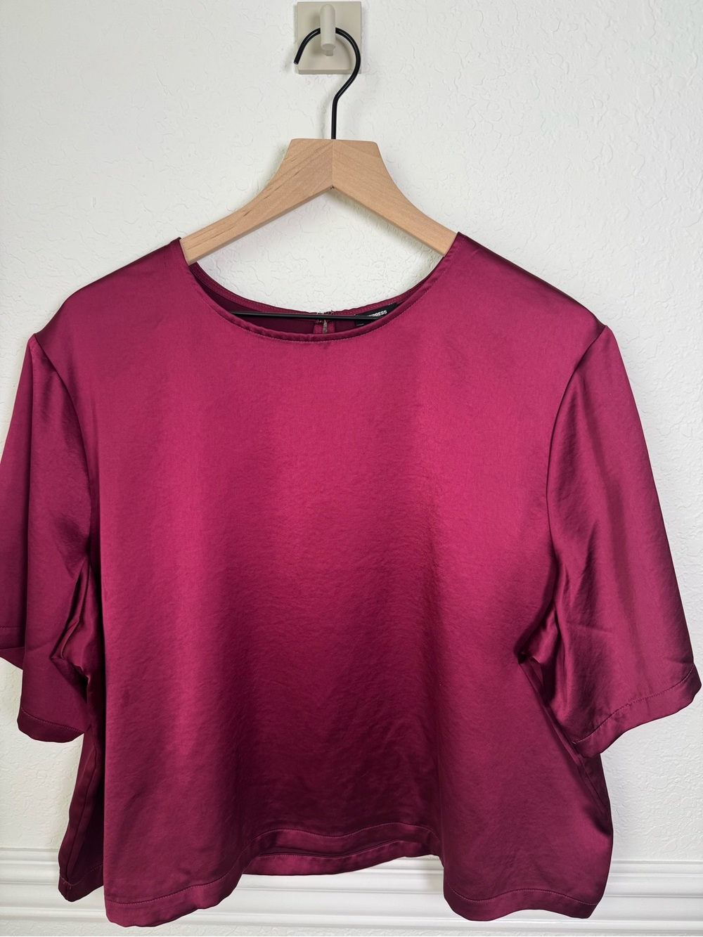 Express Burgundy Satin Short Sleeve Blouse Top Size XL